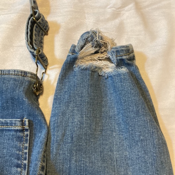 Sneak peek bib overalls size M - Picture 4 of 8